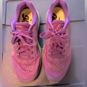 Nike air max. Women’s size 8